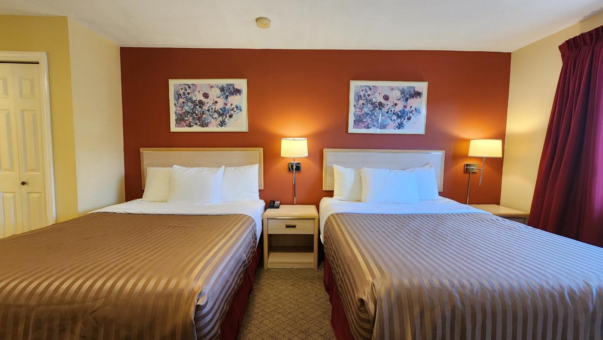 Sahara Courtyard Inn & Suites オソヨース エクステリア 写真