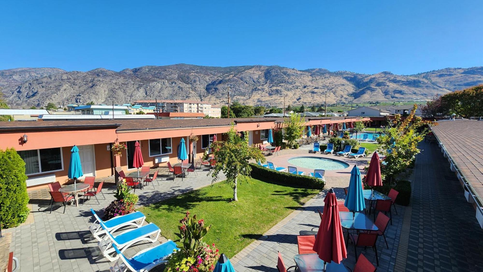 Sahara Courtyard Inn & Suites オソヨース エクステリア 写真
