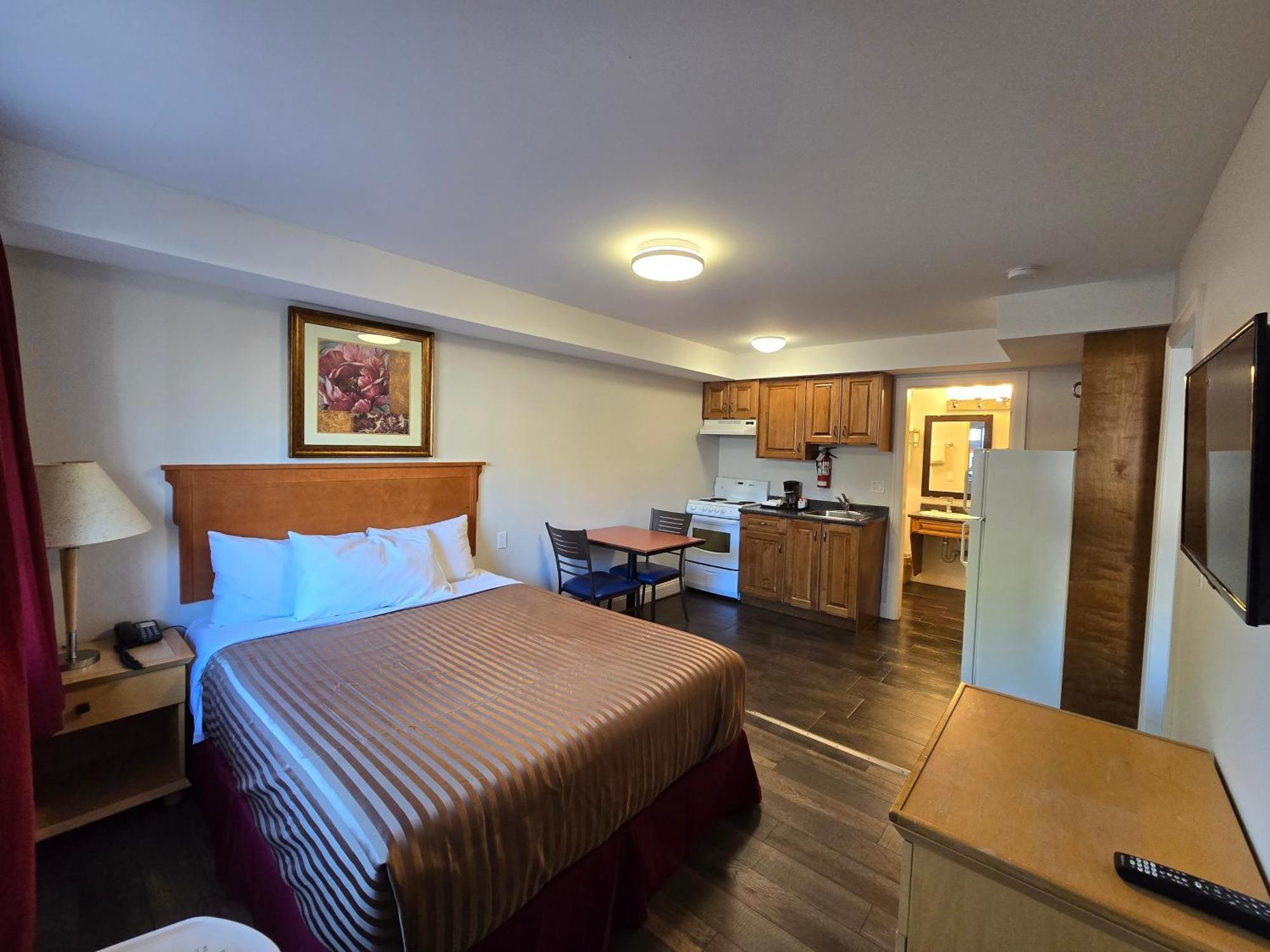Sahara Courtyard Inn & Suites オソヨース エクステリア 写真
