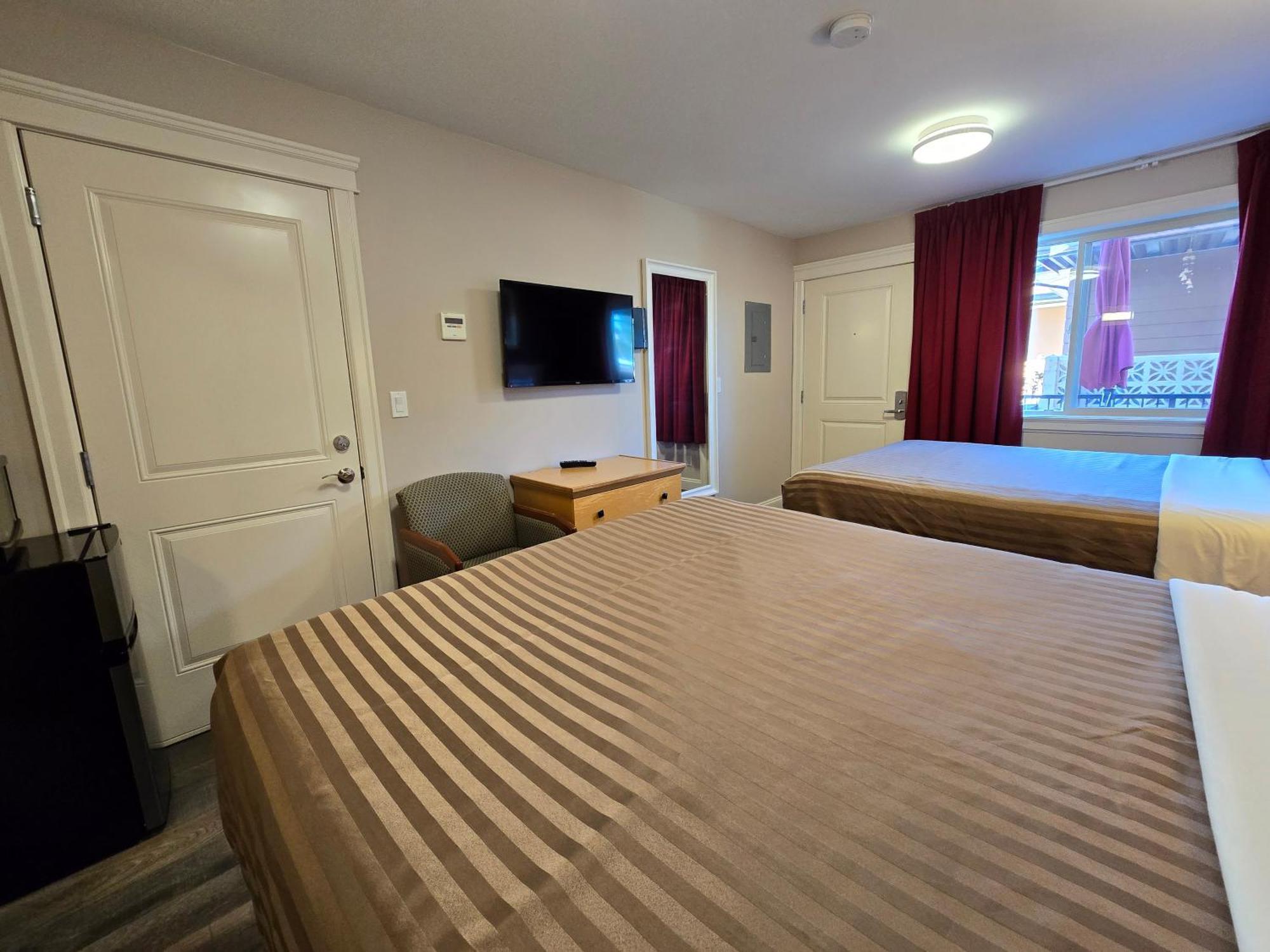 Sahara Courtyard Inn & Suites オソヨース エクステリア 写真