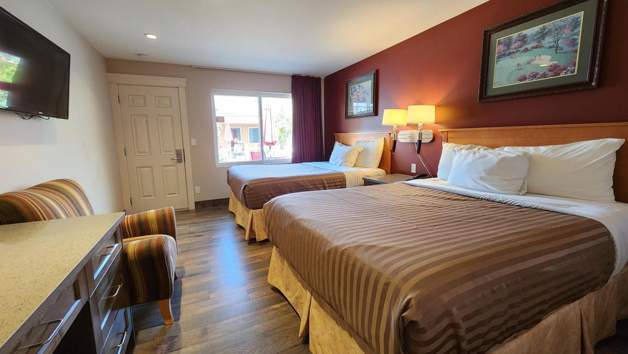 Sahara Courtyard Inn & Suites オソヨース エクステリア 写真