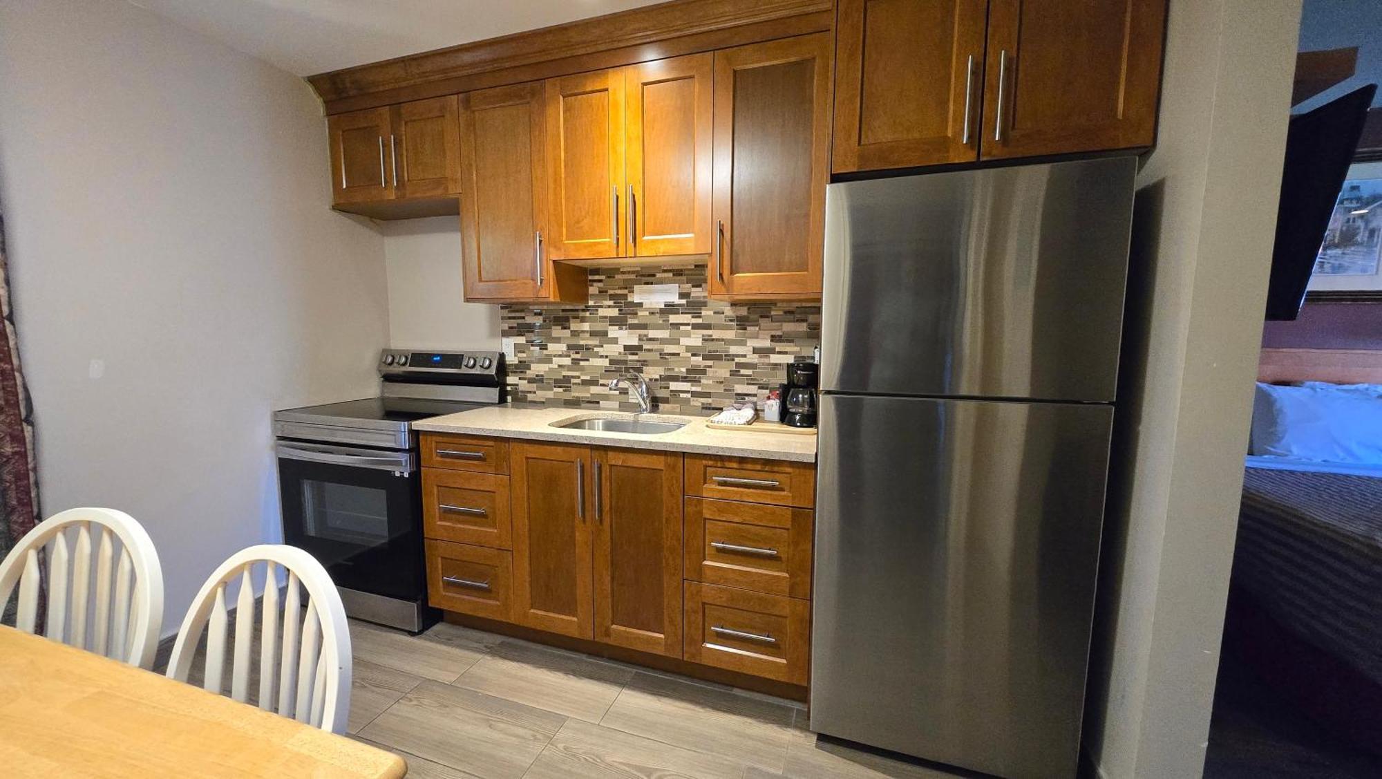 Sahara Courtyard Inn & Suites オソヨース エクステリア 写真